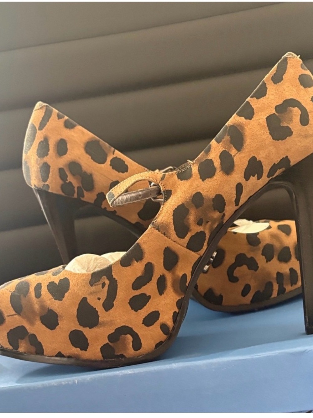 2 pairs of beautiful sturdy sexy heels! A leopard print & a brown patent leather